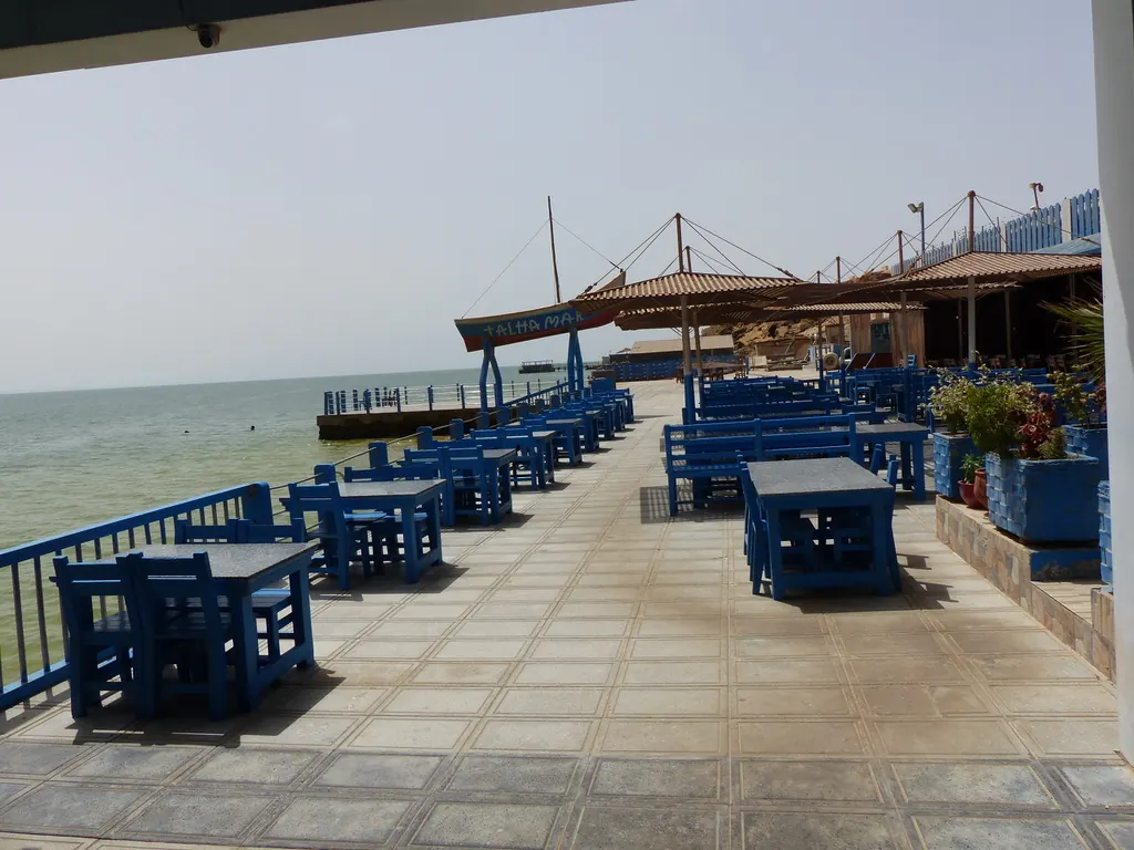 La terrasse du restaurant ouverte sur la lagune