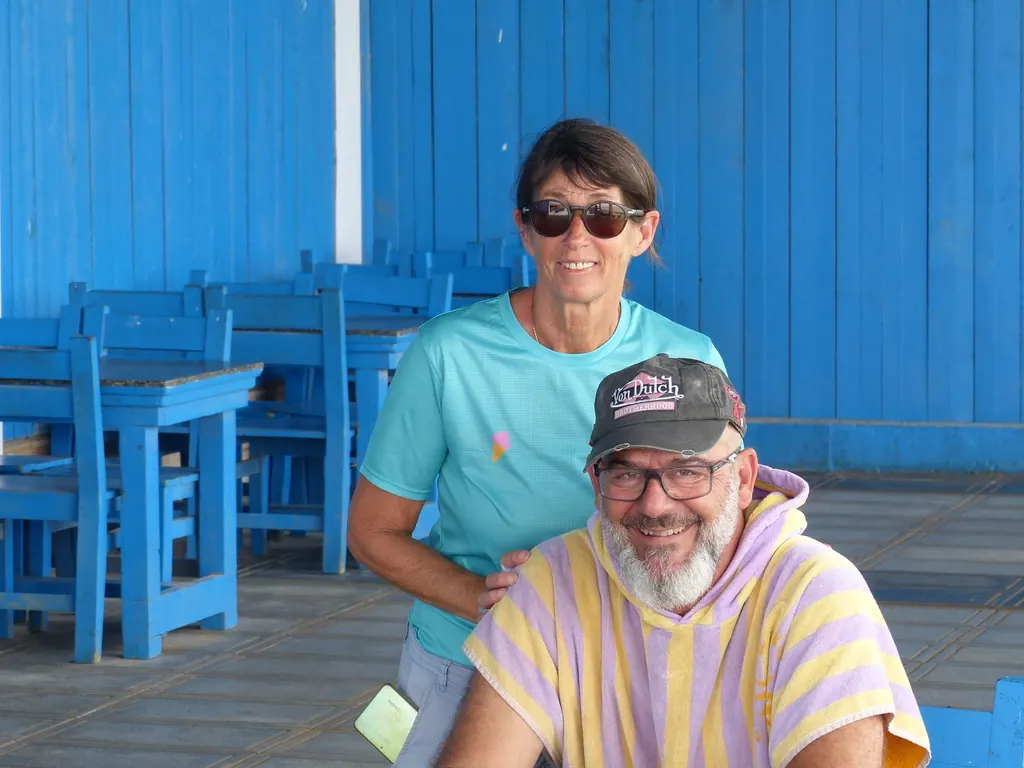 Des sourires pendant une pause en terrasse